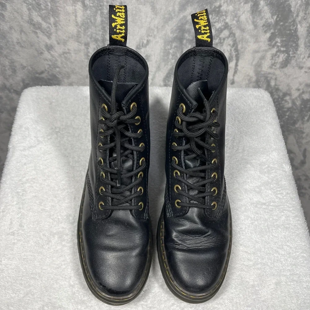 Dr. Martens Zavala 8-Eye‎ Black Leather Boots Men's 6 / Women's 7 Combat Lace-Up